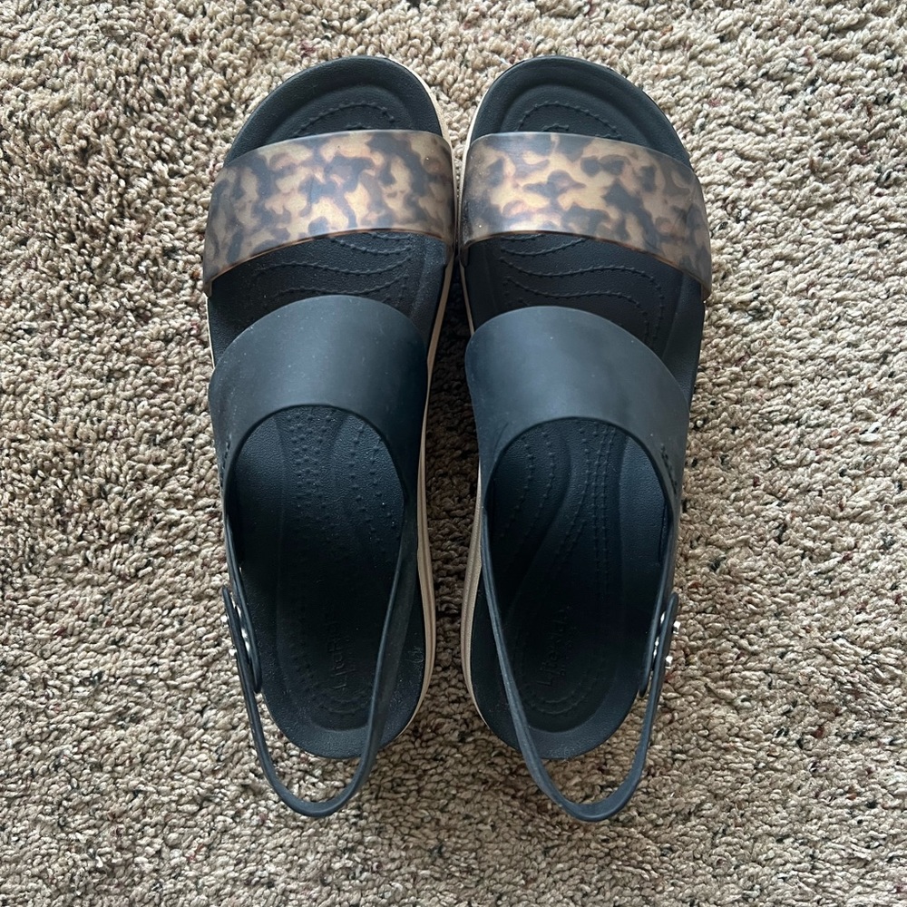 Crocs Brooklyn Low Wedge Sandal